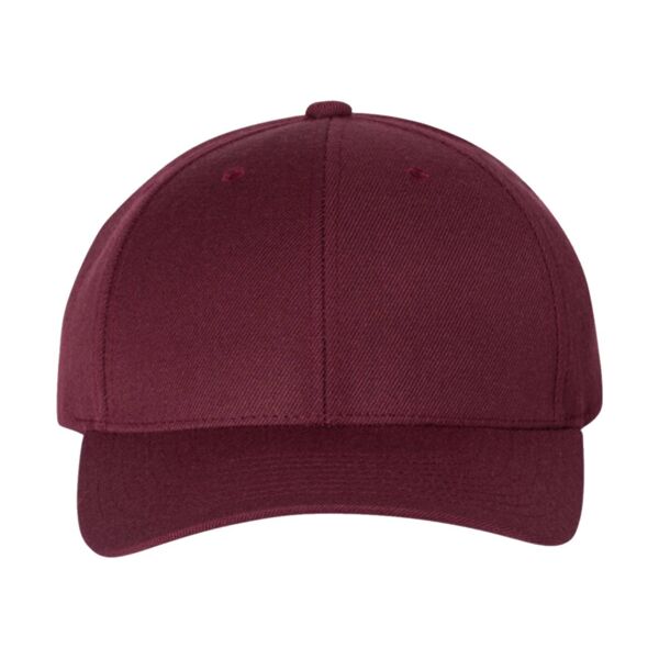 Classics™️ Premium Curved Visor Snapback Cap Thumbnail
